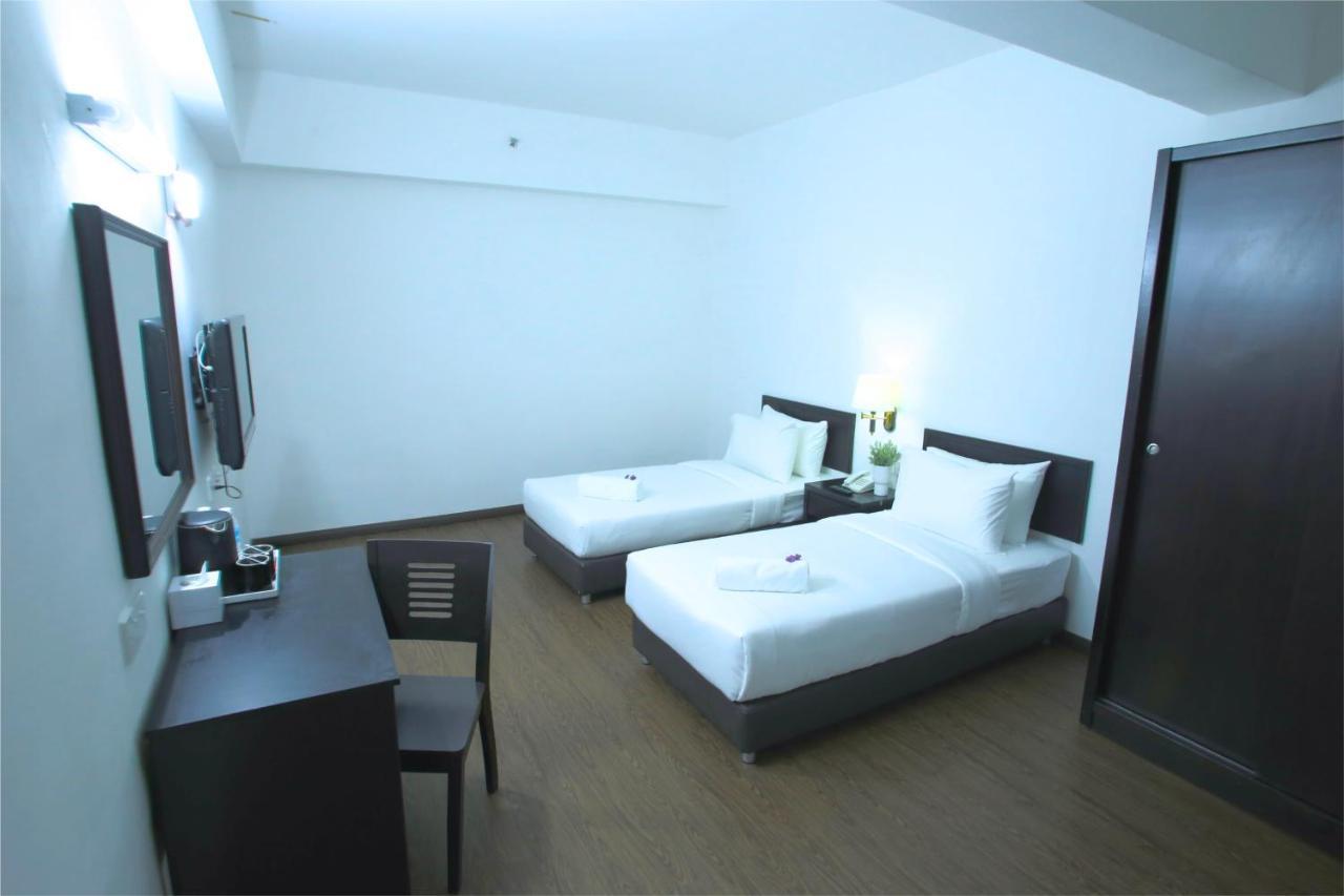 Hotel Pandan Johor Bahru Exterior photo