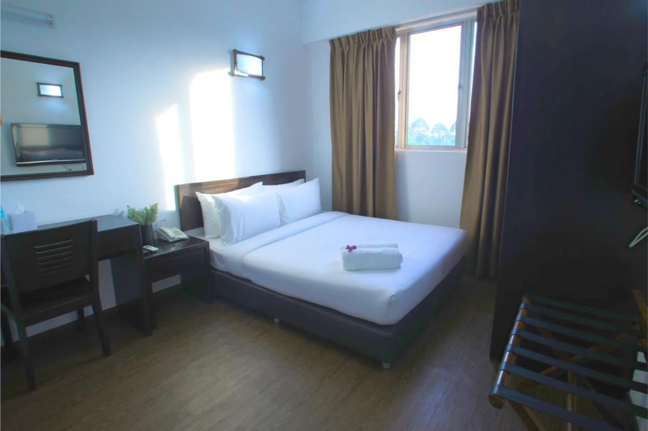 Hotel Pandan Johor Bahru Exterior photo